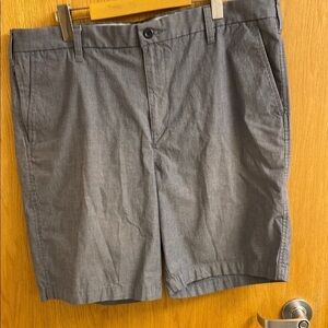Dockers Levi’s men’s flat front gray chino shorts, cotton summer size 38 Office